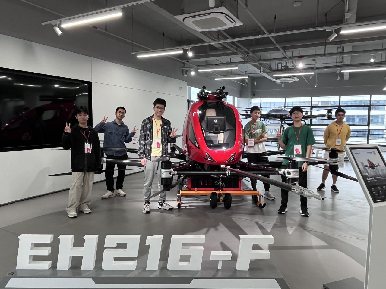 本校學生參加走進大灣區考察團，到創科公司考察。