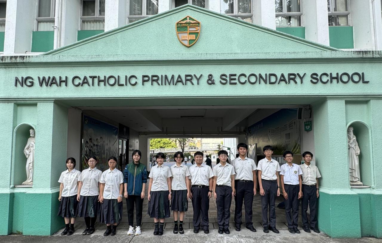 中四級創社合照